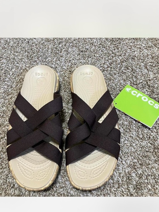 CROCS Shoes - CROCS Edie Stretch Sandal Brown NWT women’s size 6